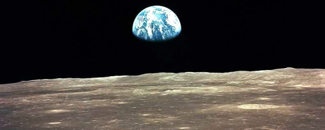 Así se ve la tierra desde la luna.